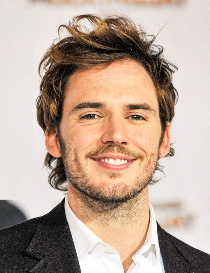 Sam Claflin’s Messy Curly Style