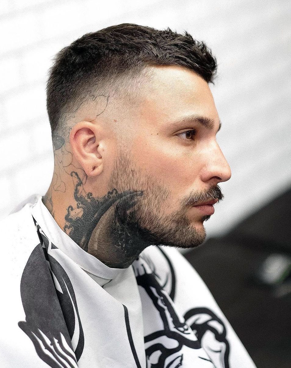 29 High And Tight Haircut Ideas For Men | High fade haircut, High and tight  haircut, Fade haircut