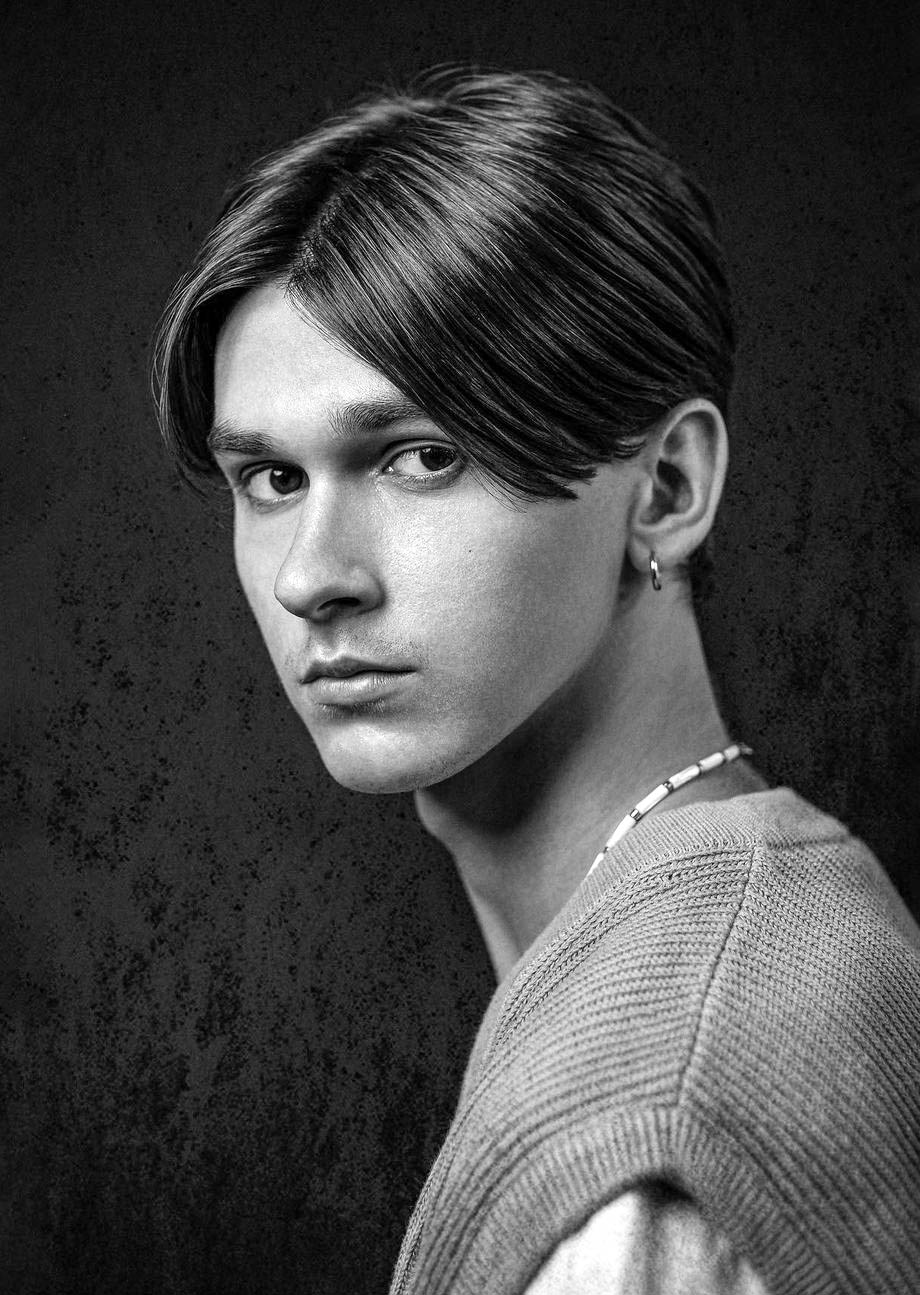 20 Simple Yet Neat Looking Male Cuts for Straight Hair Haircut