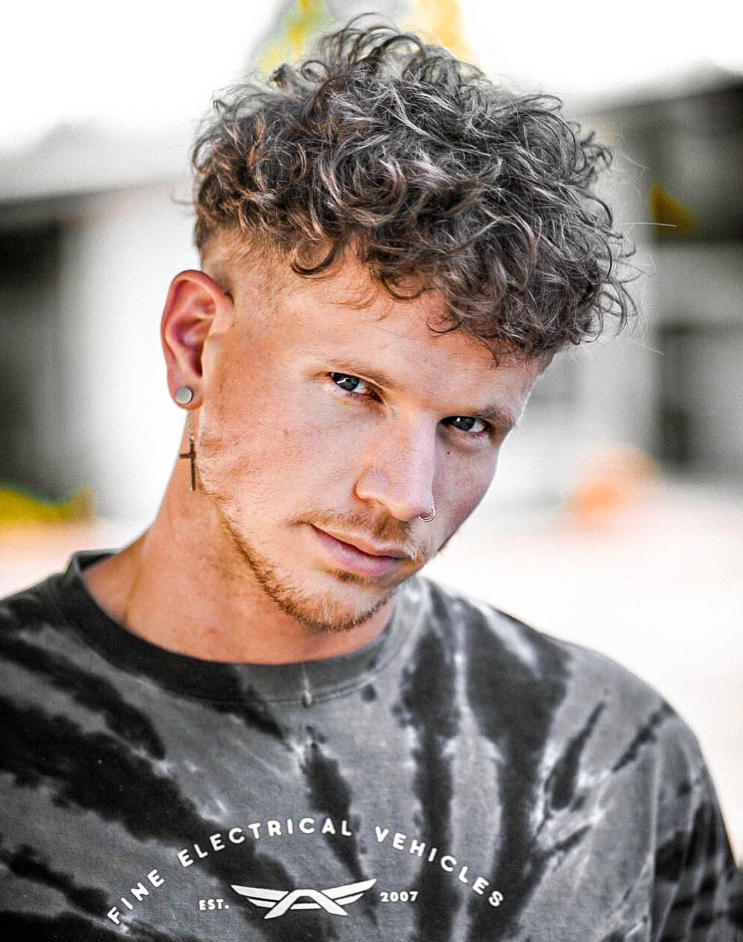 Short Curly Man Hair: How to Style Your Locks for Maximum Edge and Appeal!