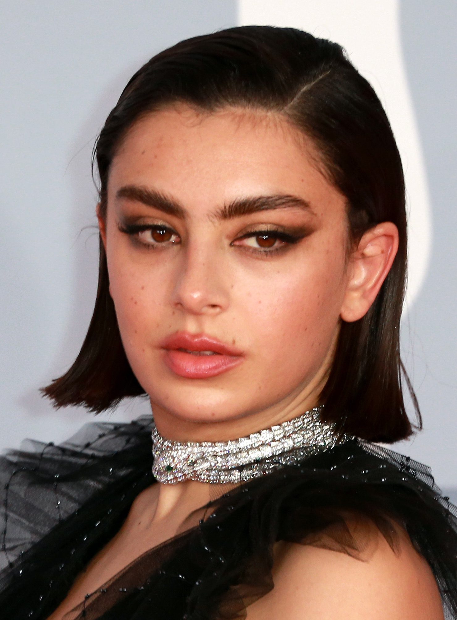 Charli XCX's Straight Bob and Side Part
