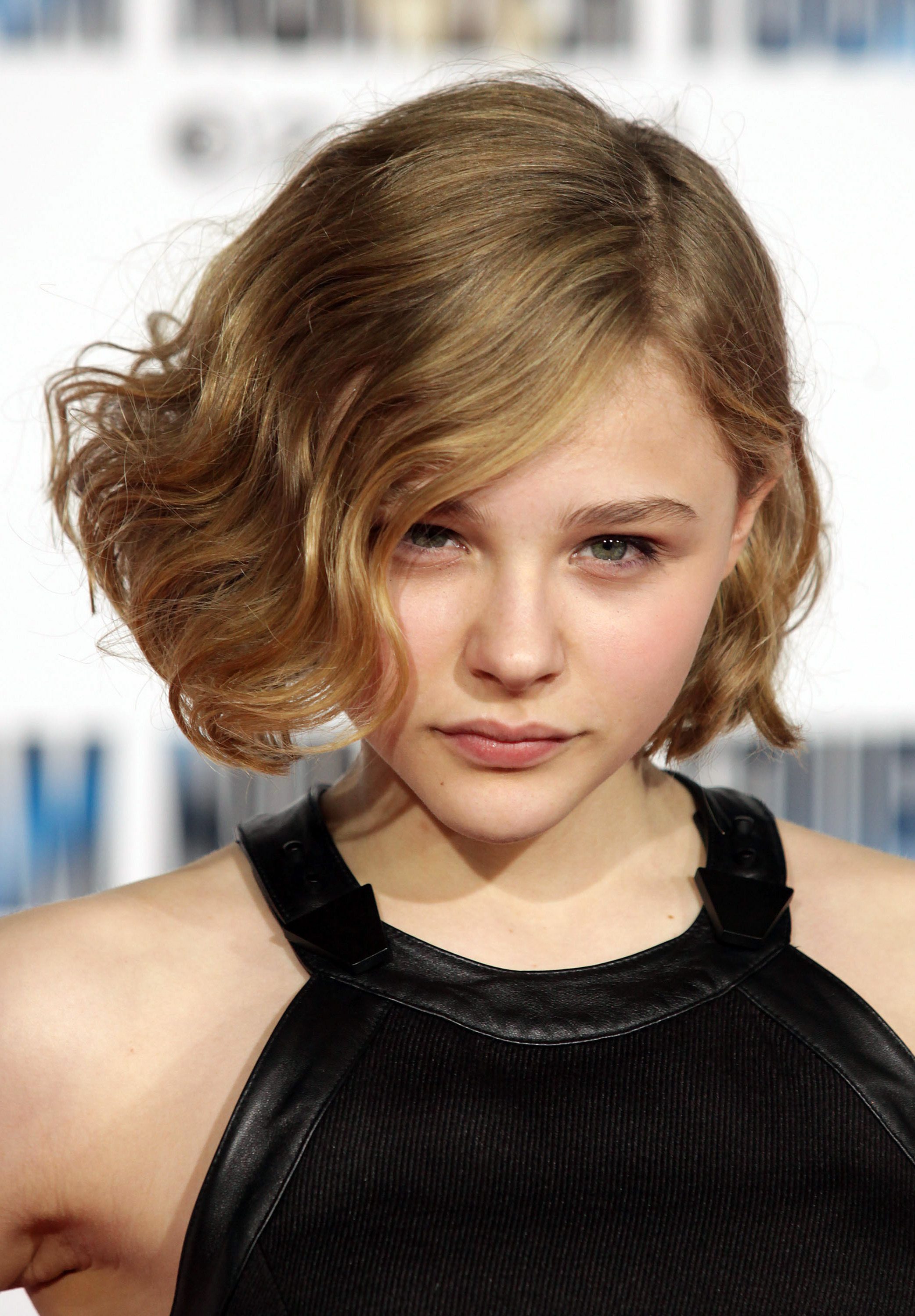 Cute Medium Haircuts For Teenage Girls With Side Bangs