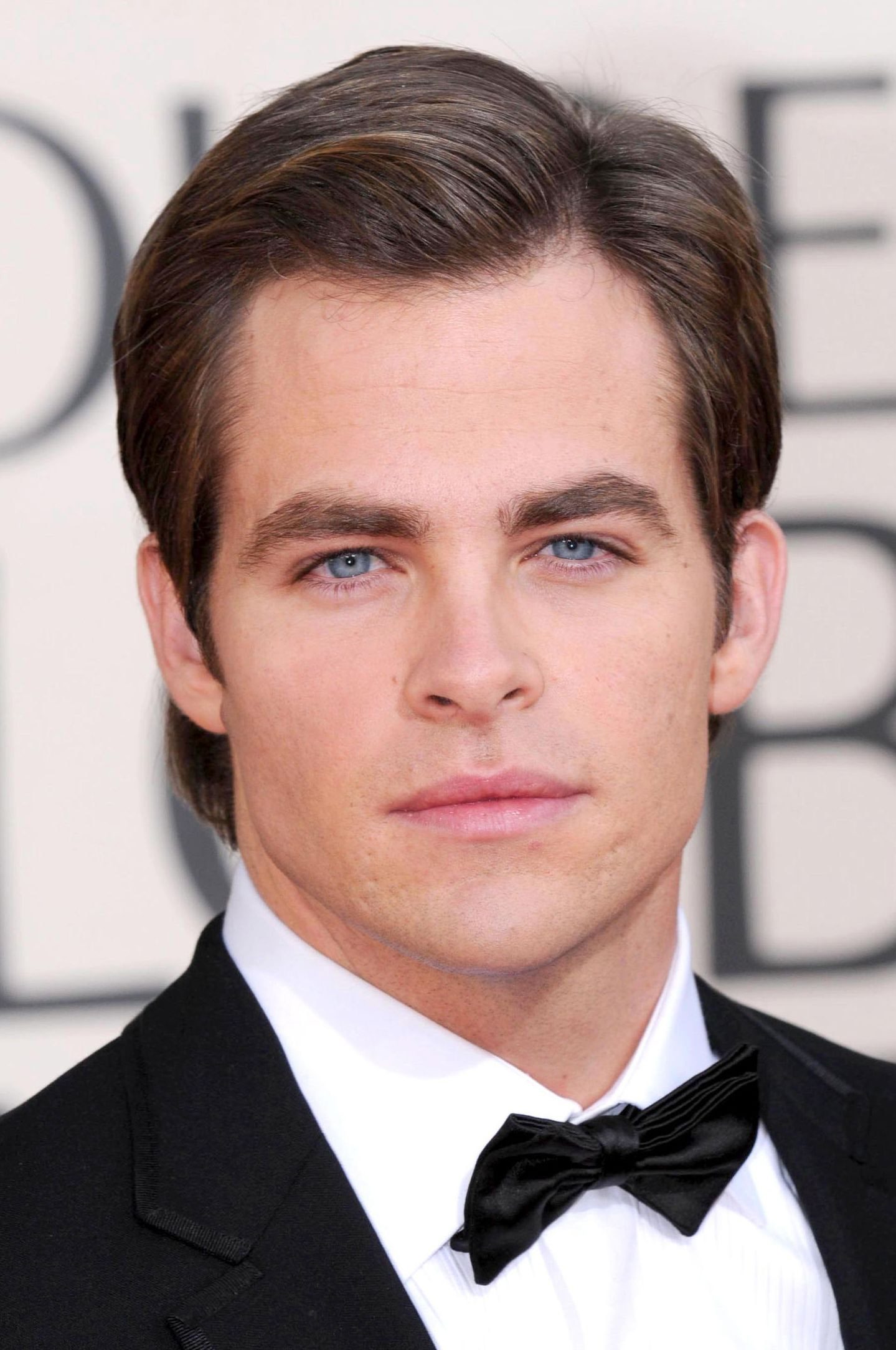 Chris Pine classic gentleman comb over side part