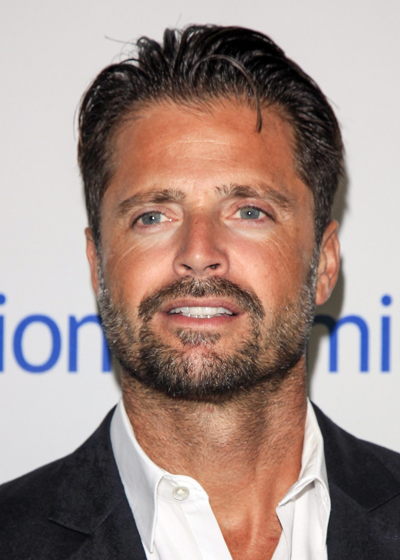 David Charvet's Medium Business Cut