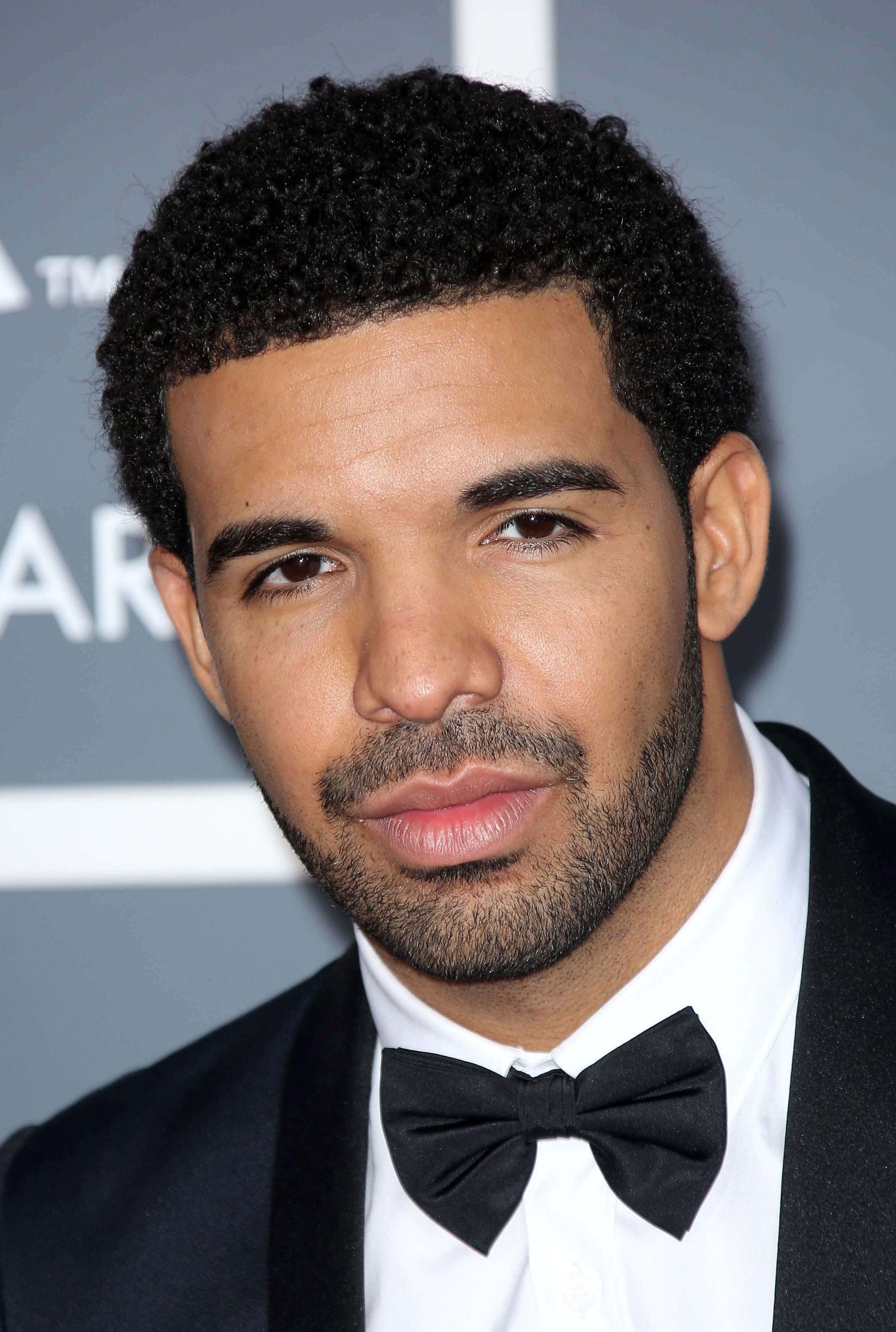 Drakes Short Afro e1536751516427