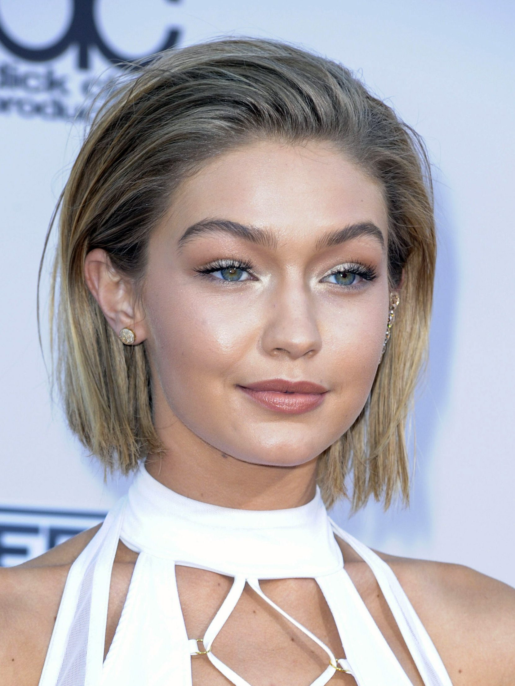 Gigi Hadid's Pushed Back Bob