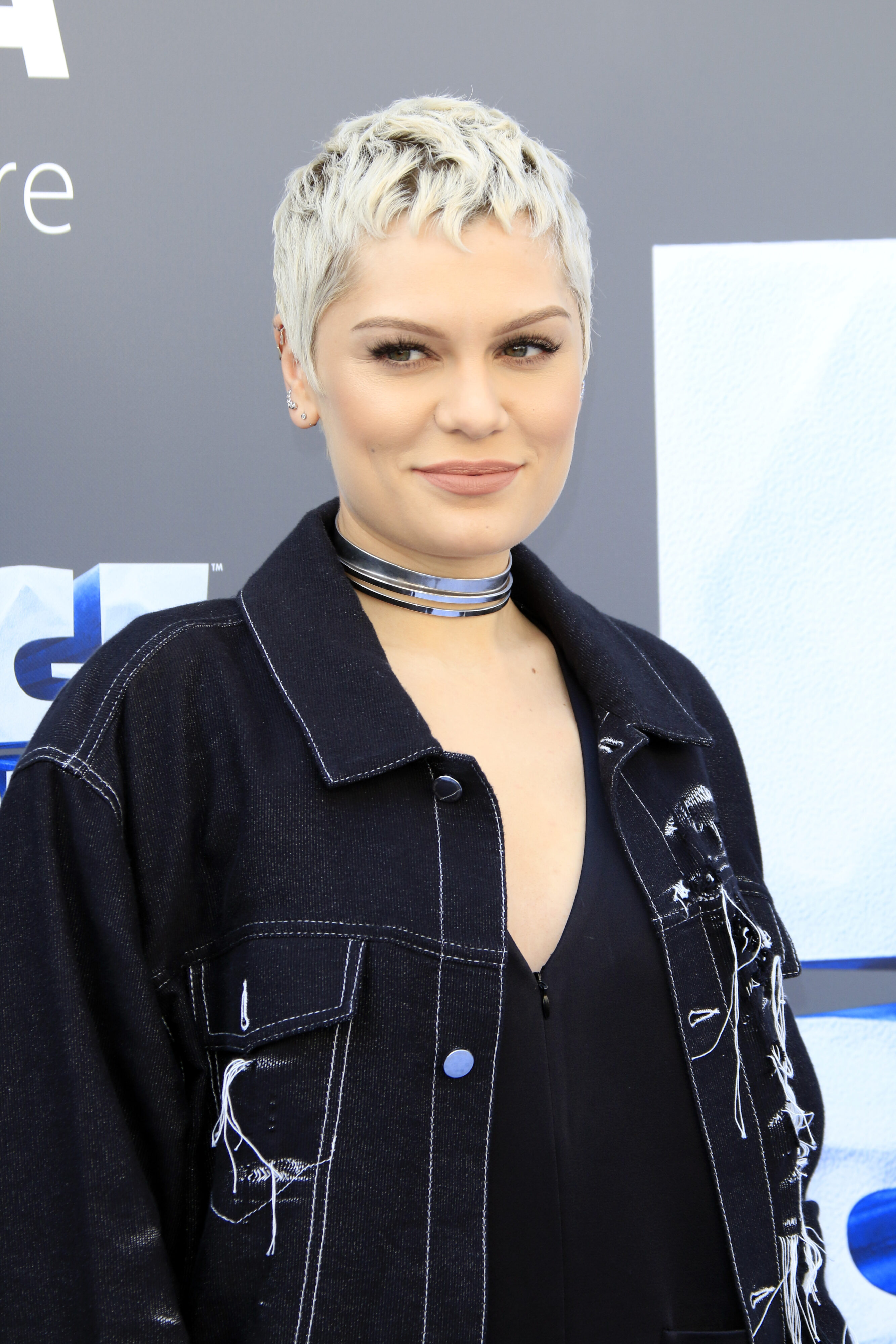 Jessie J's Piecey Platinum-Blonde Pixie