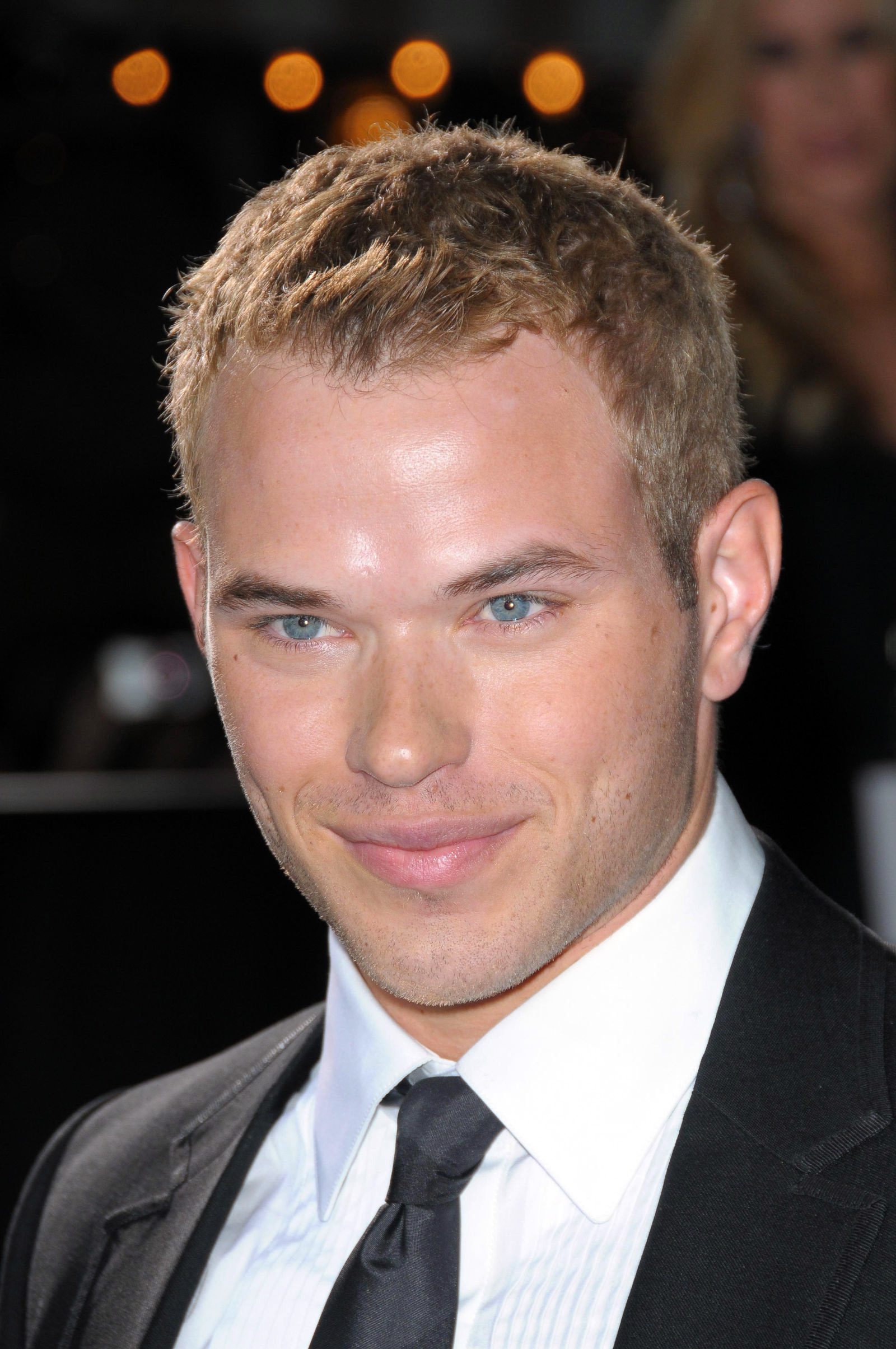 Kellan Lutz short choppy textured crew cut