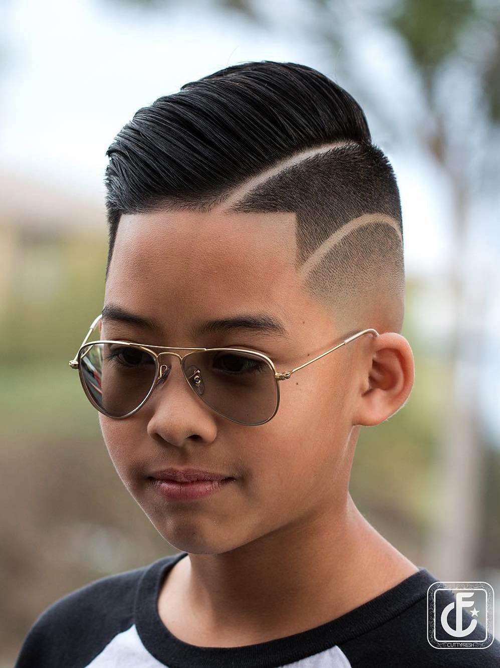 Featured image of post Line Cool Hair Designs For Boys : This version of short and spiked hair for boys features messy and movable spikes focused solely on the.