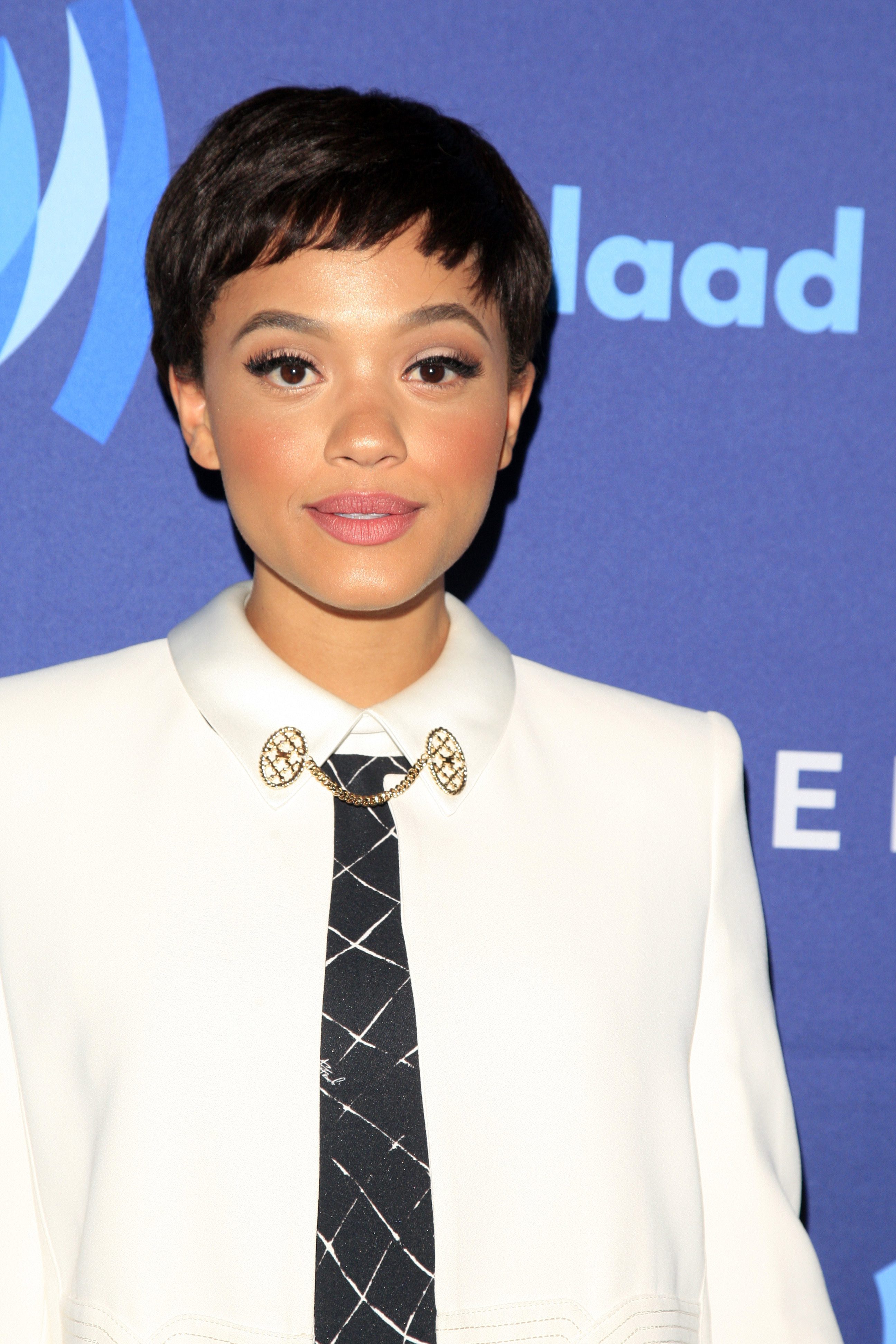 Kiersey Clemons' Pixie with Rounded Baby Bangs