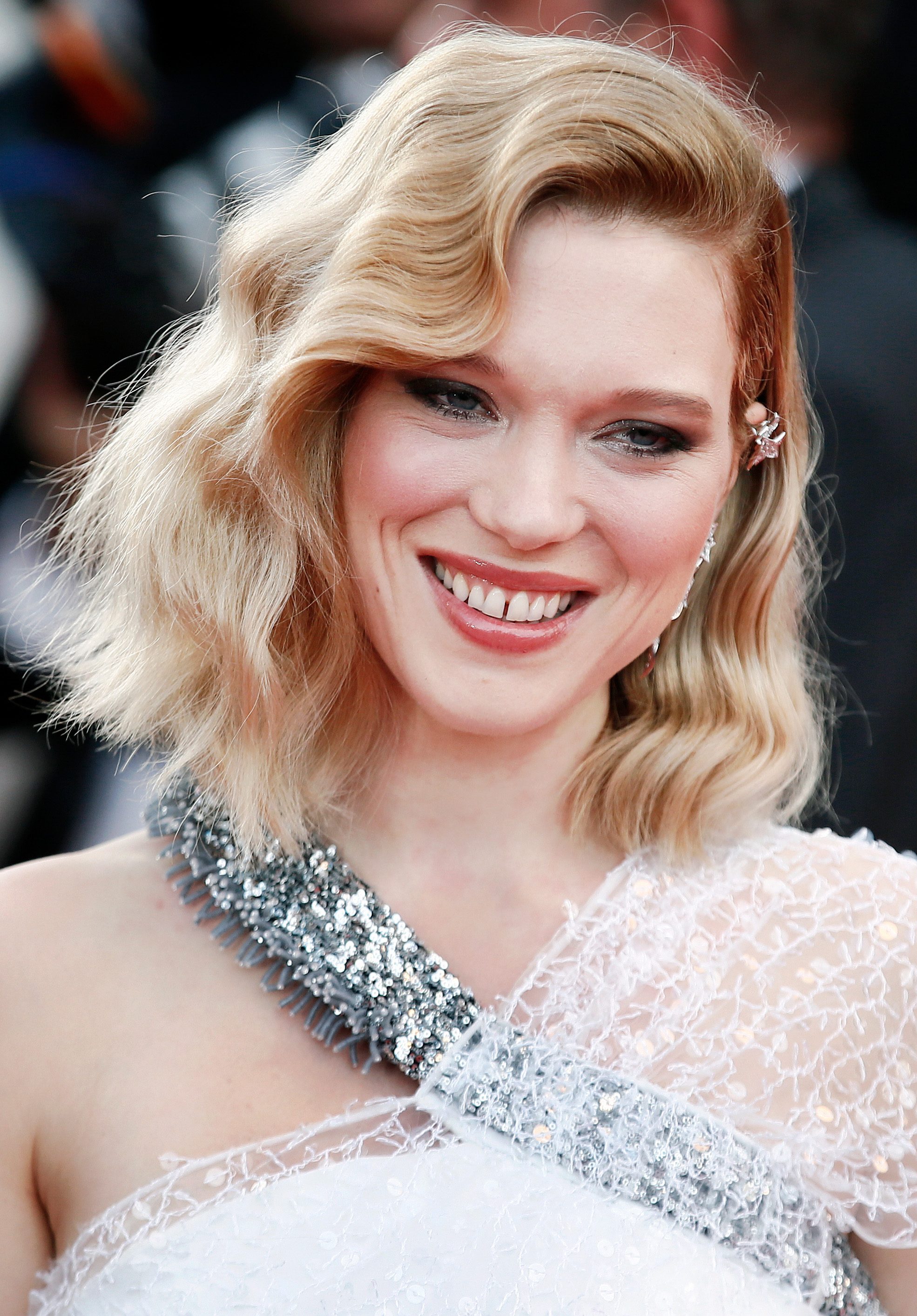 Lea Seydoux's Side Swept Bob