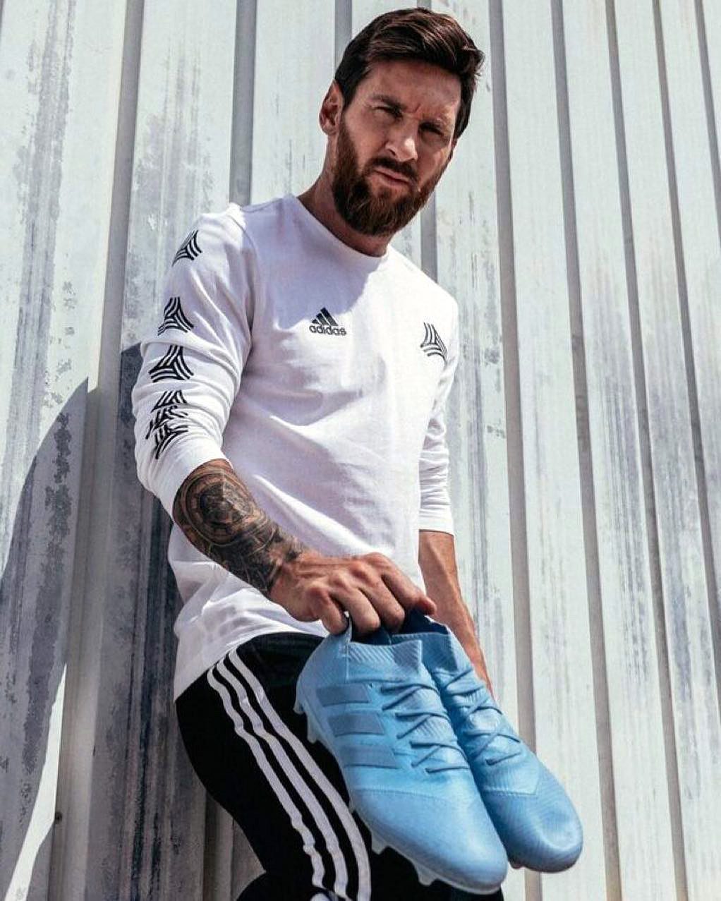 MC on X Messi should bring the longer hair back httpstcokMH8QyGv1p   X