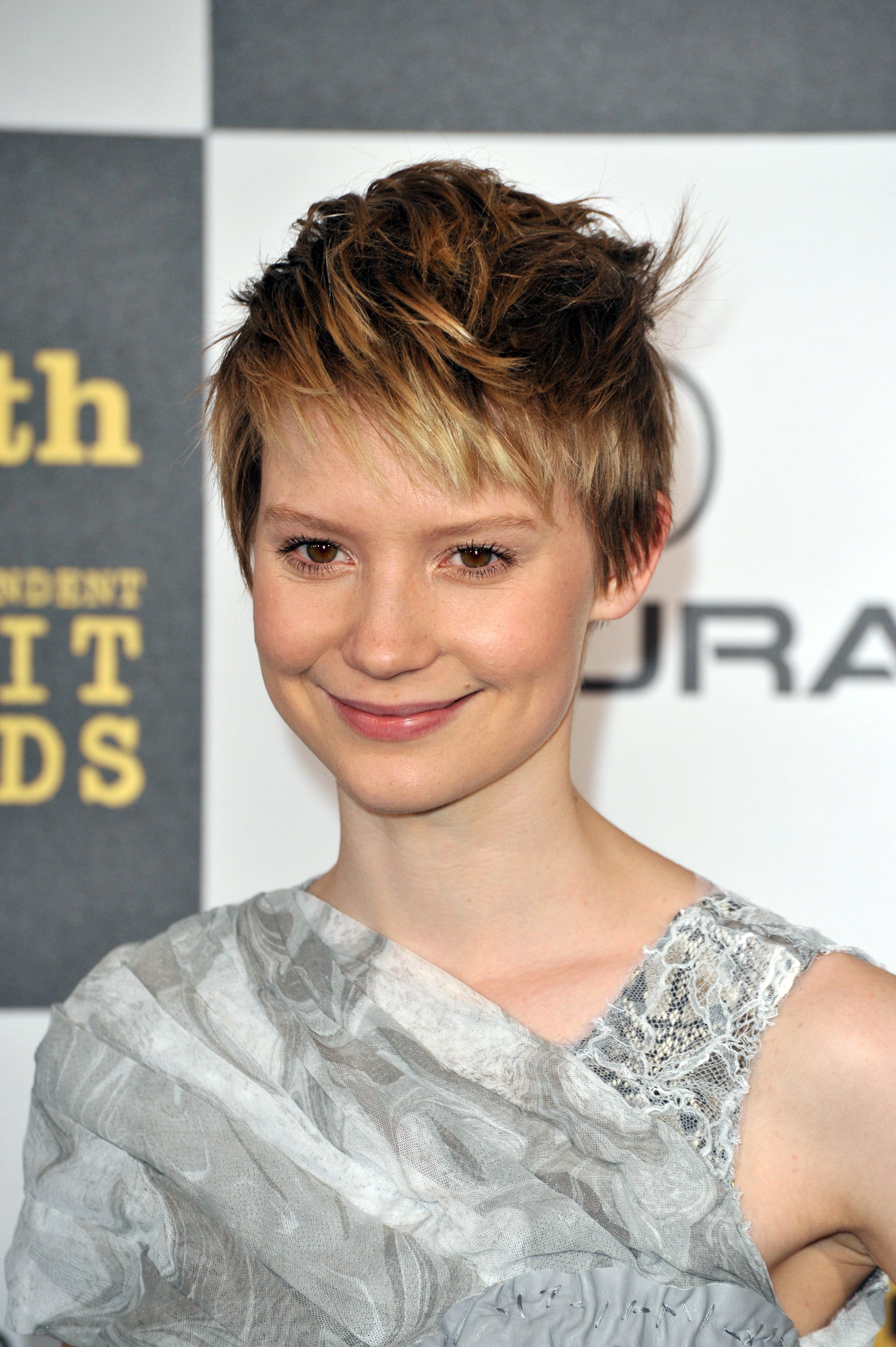 Mia Wasikowska's Anime-Inspired Pixie