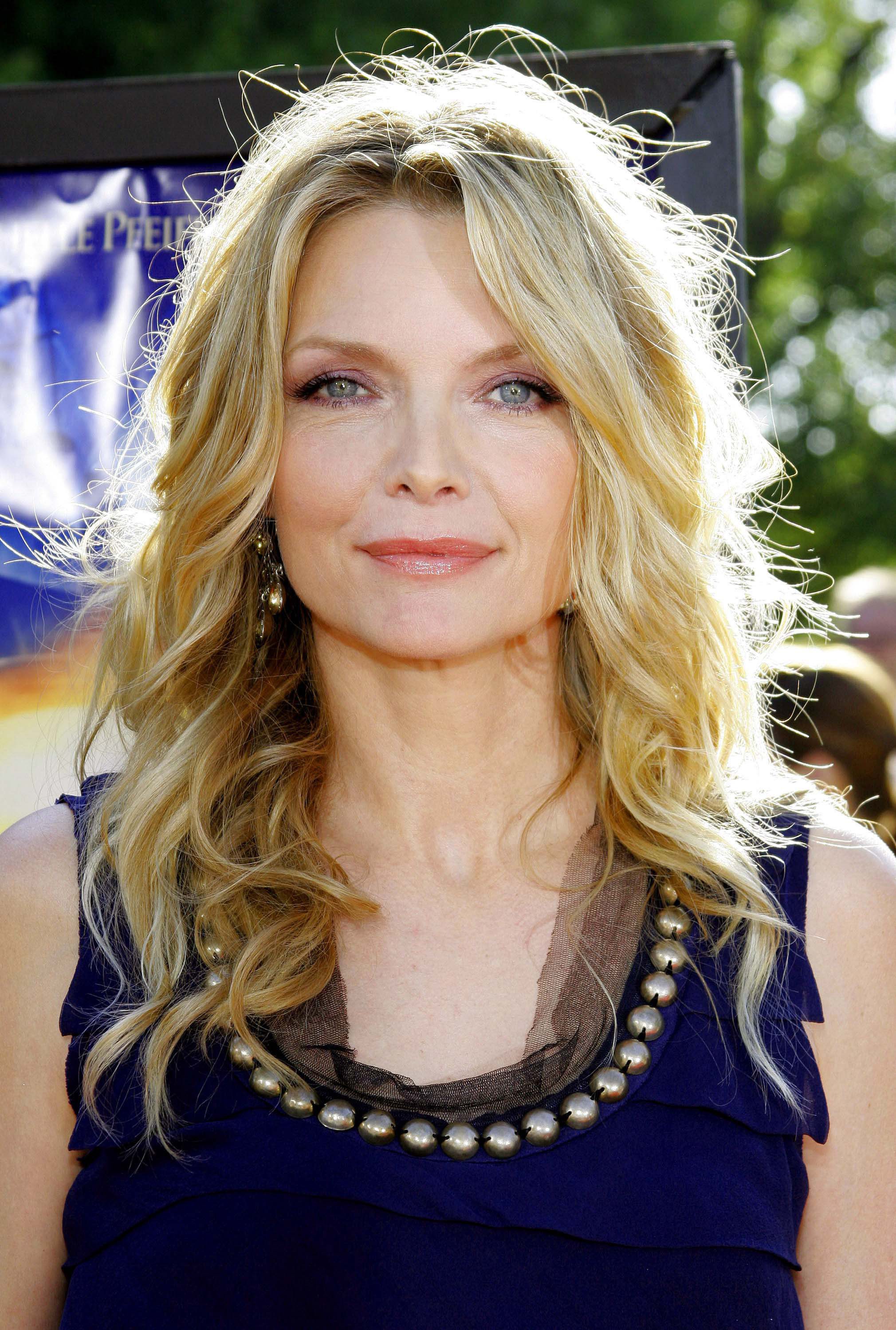 Michelle Pfeiffer's Messy Curls