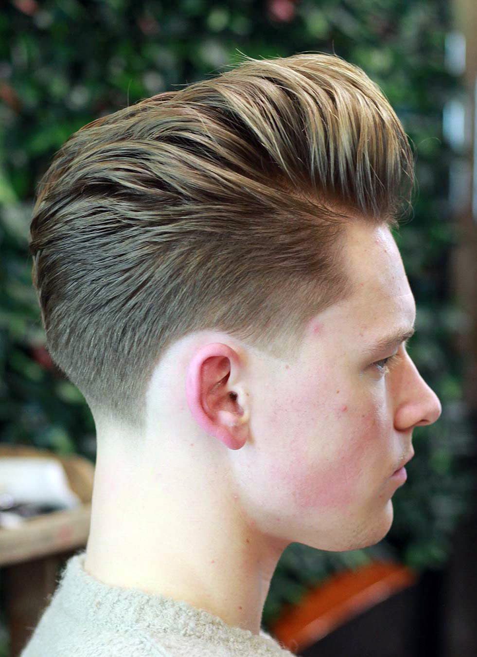 Mid Pompadour Taper