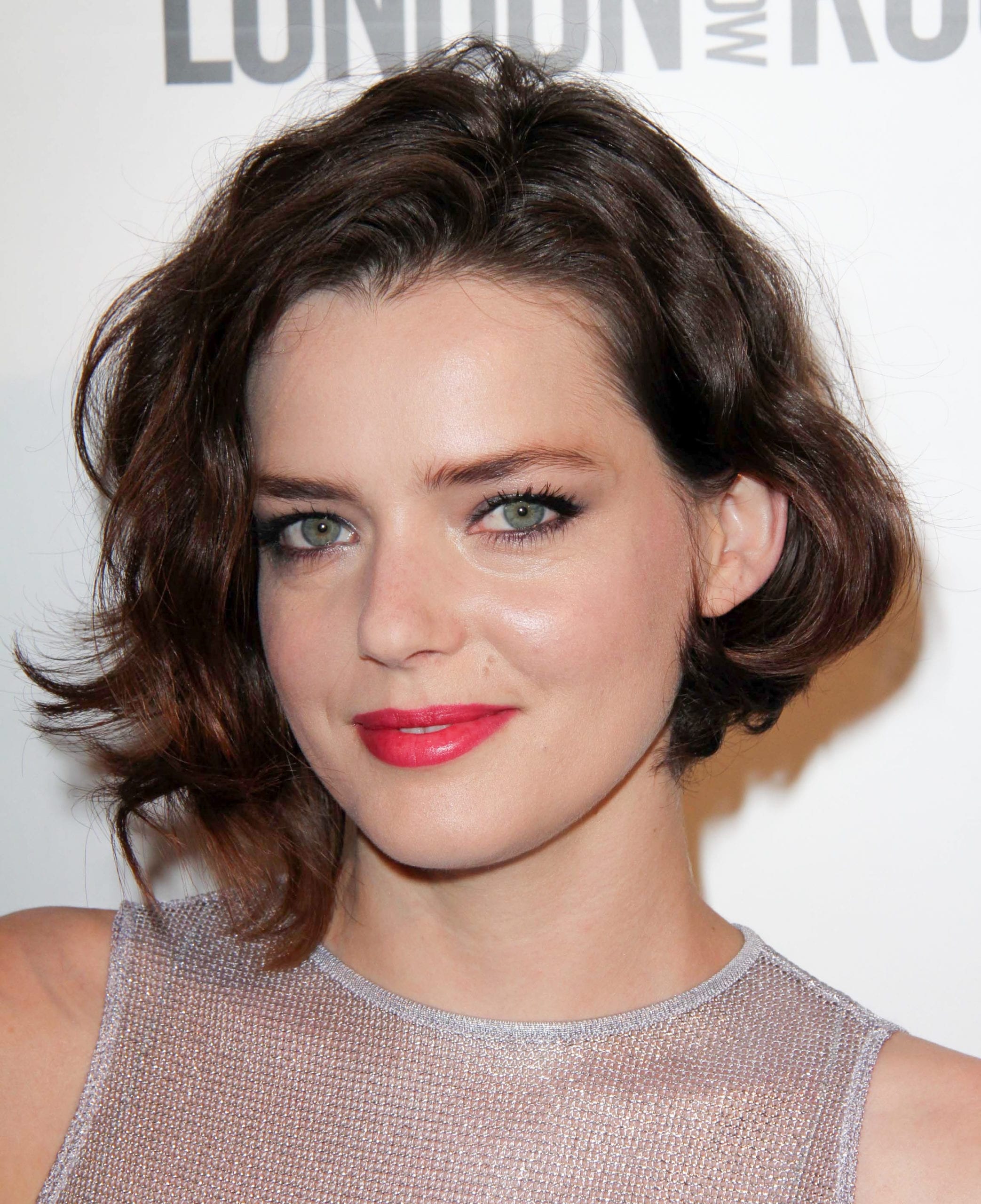 Roxane Mesquida's Diamond Bob