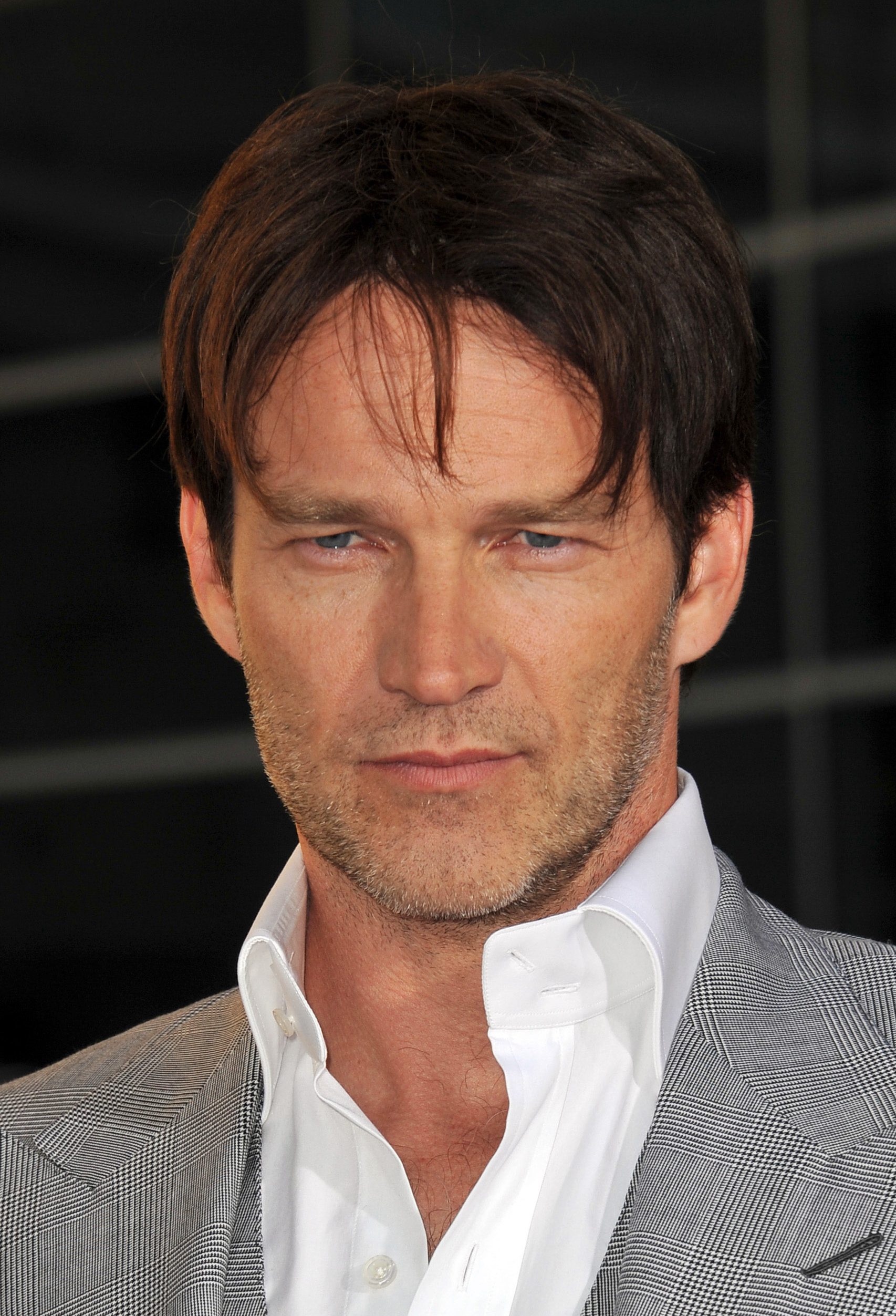 Stephen Moyer Parted Mushroom Crop