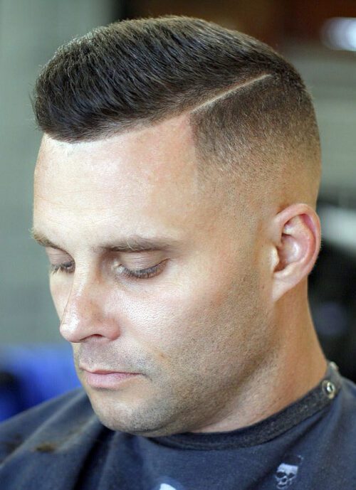 20+ Selected Haircuts for Guys With Round Faces