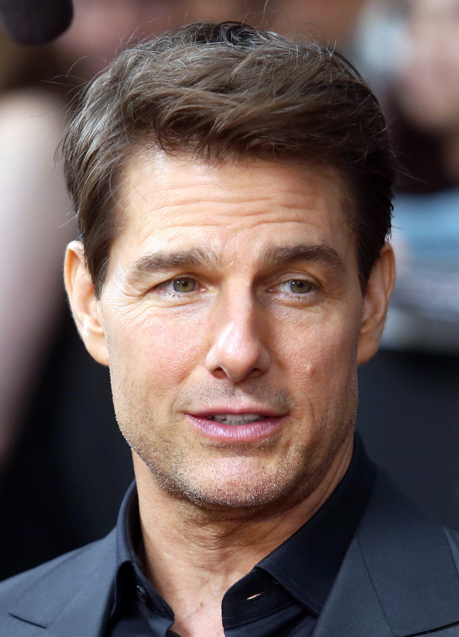 Tom Cruise short classic hairstyle
