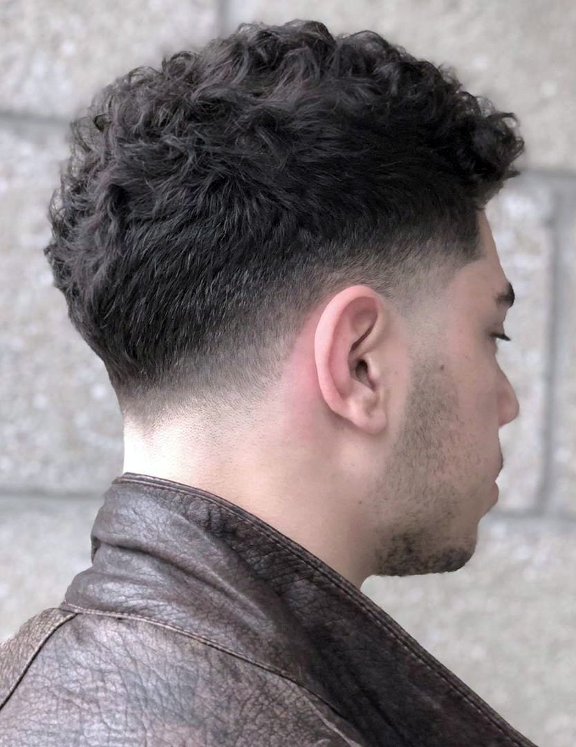 Wavy Texture with Gentle Temple Fade