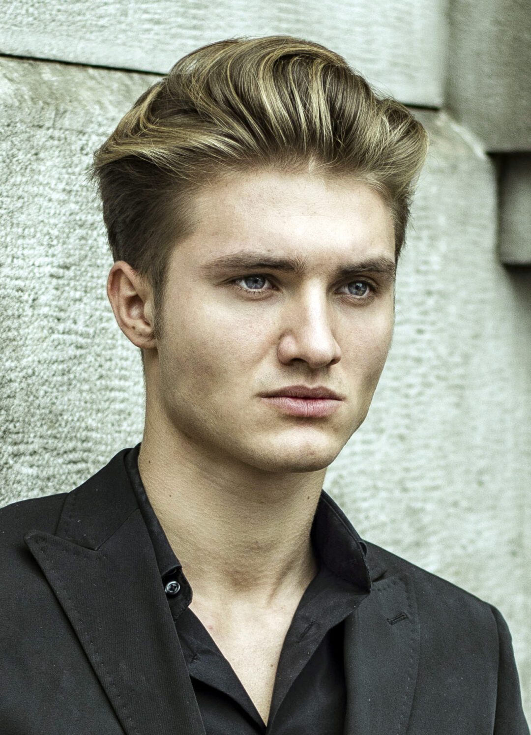 The Classic Flow Hairstyle is Back - Gallery | Haircut Inspiration