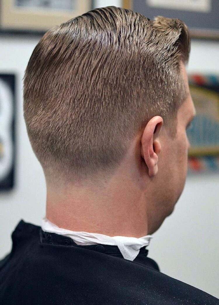 15 Tapered Neckline Haircuts for The New Year Haircut Inspiration